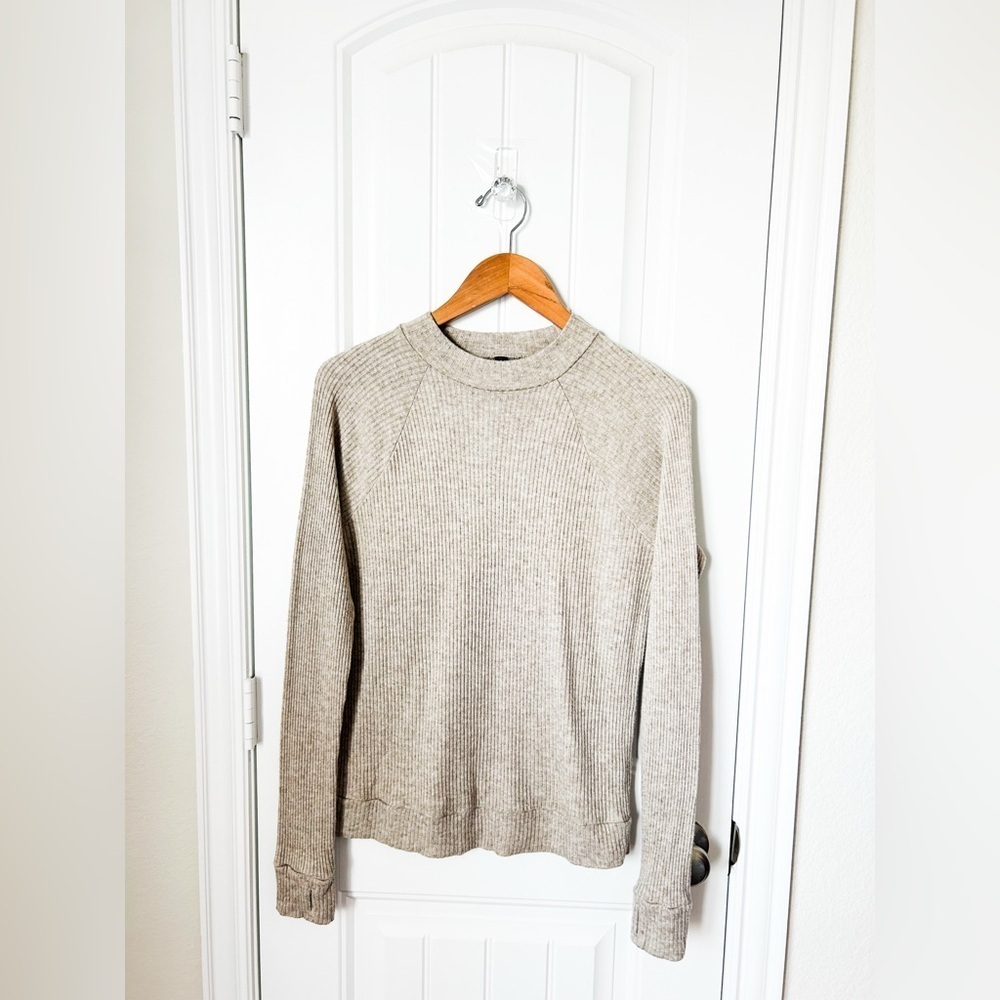 Gaiam Sweater Top Size Medium